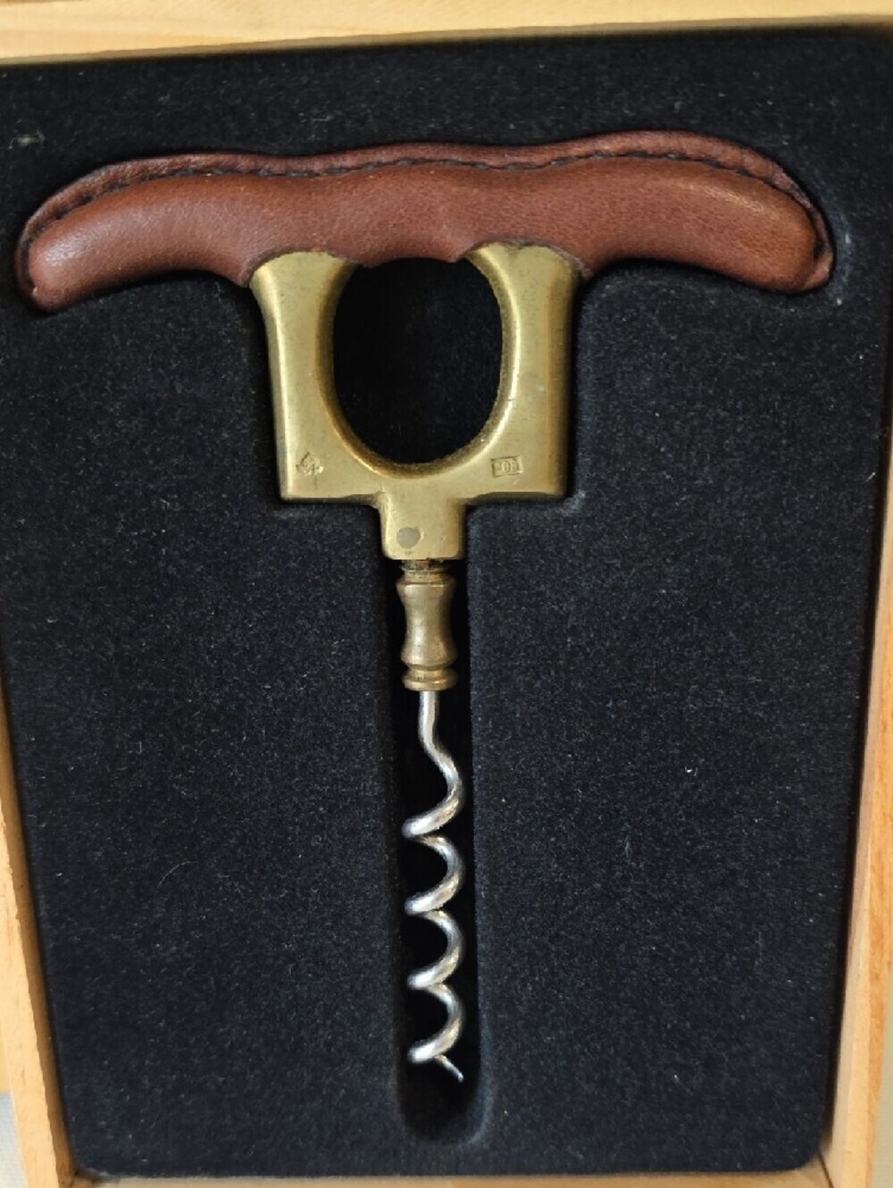 Gattorna T-Handle Corkscrew & Original Branded Wooden Case Vintage - Picture 2 of 12